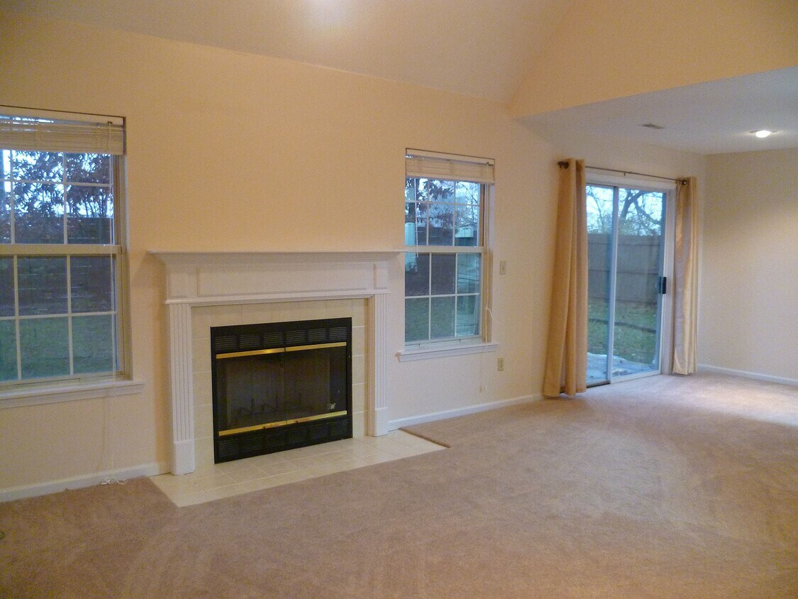Foto principal - 3516 Churchill Dr