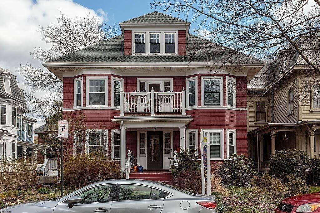 Primary Photo - 1 Regent Cir