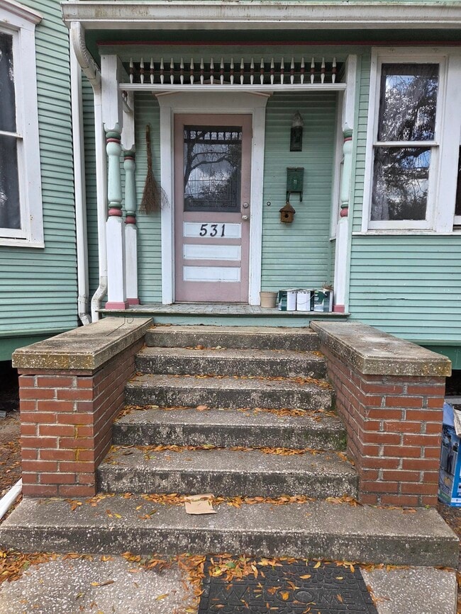 Foto del edificio - 531 NE 2nd St