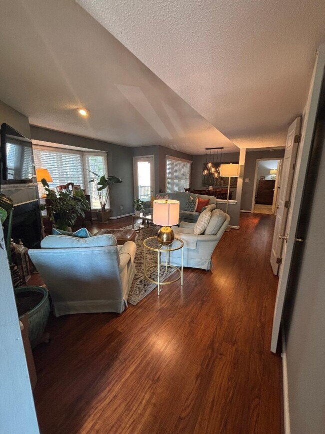 Building Photo - 1041 Wirewood Dr