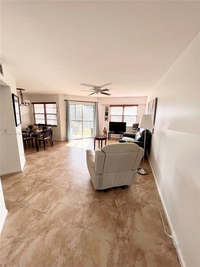 Building Photo - 300 SW 130th Terrace