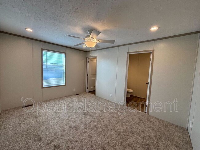 Foto del edificio - 725 S 12th St