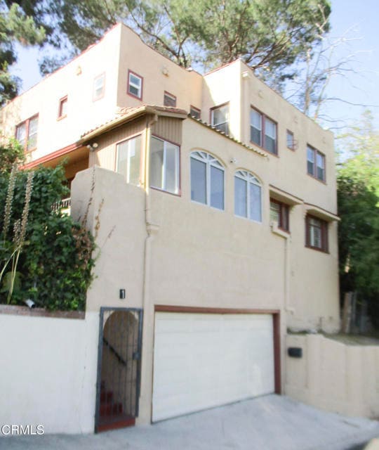 Building Photo - 1 Waverly Dr
