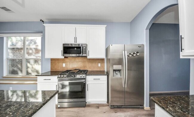 Foto del edificio - 7946 Atwood Hills Ln