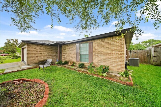 Foto del edificio - 10431 Odessa Dr