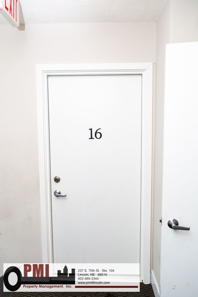 Foto del edificio - 2 Bedroom and 1 Bathroom Apartment Availab...