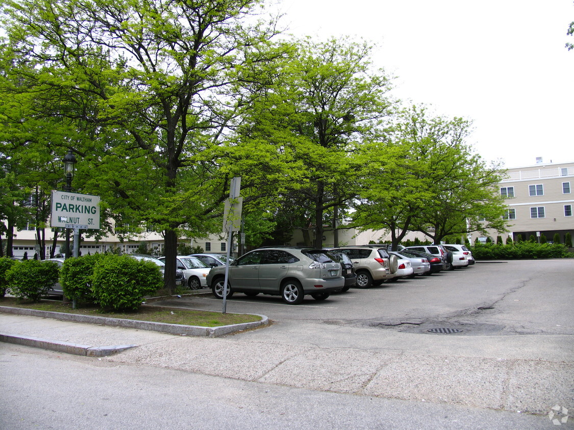 Foto del edificio - Walnut St. Apartments