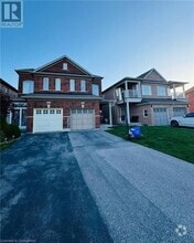 Building Photo - 5450 Bellaggio Crescent