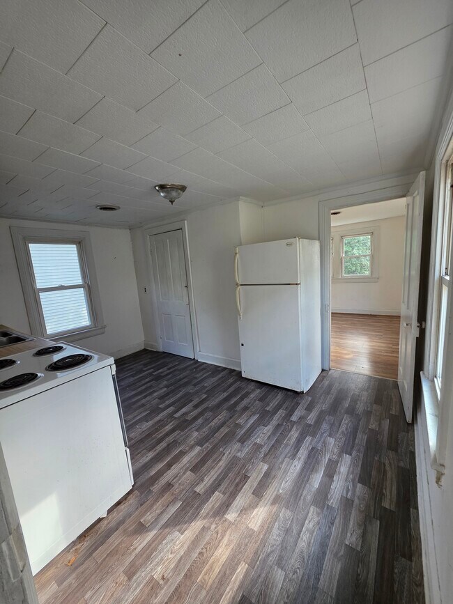 Cocina - 307 N Governors Ave