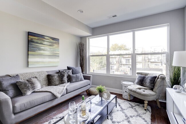 Living - 1920 3rd St NE
