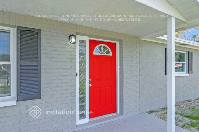 Building Photo - 10801 Corinth St