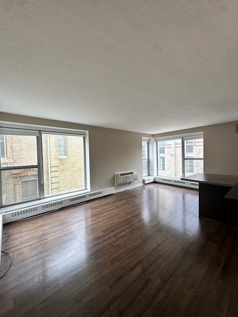 Primary Photo - 1121 N Waverly Pl