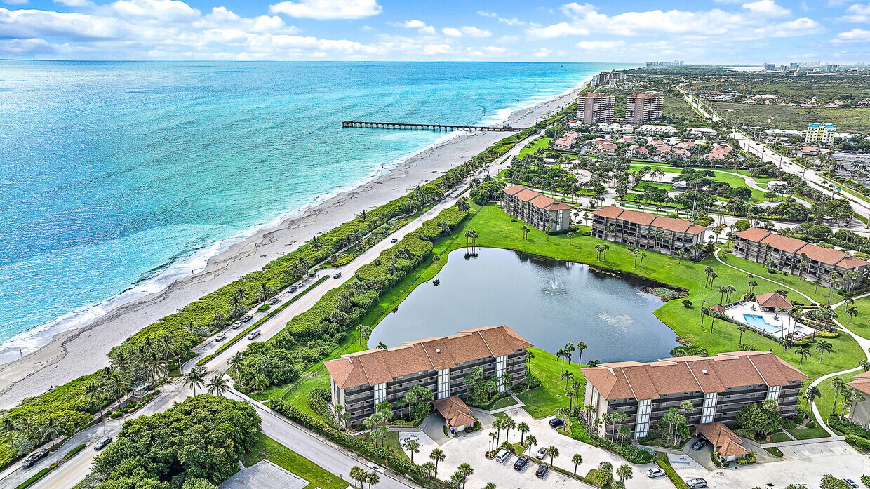 Primary Photo - 301 S Seas Dr