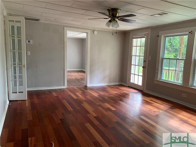 Building Photo - 8510 Whitefield Ave
