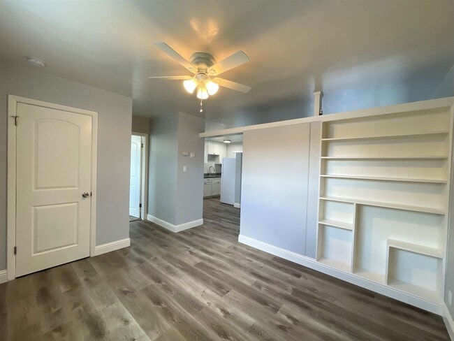Interior Photo - Sunset Crossings at 3401 Balmoral Drive, S...