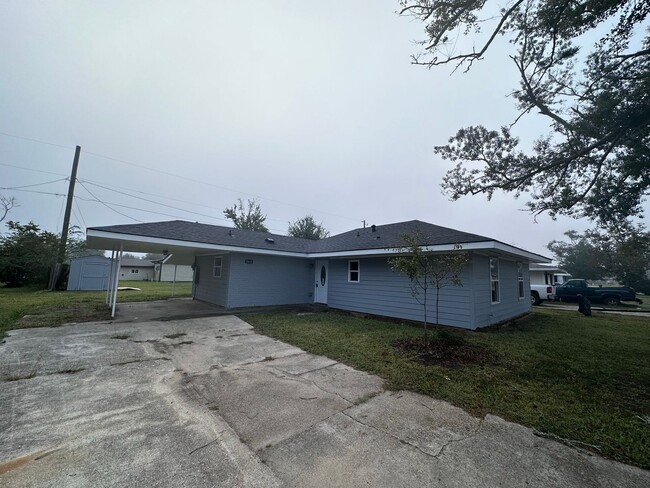 Foto del edificio - Remodeled 3/1!