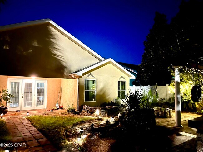 Foto del edificio - 214 Summerwood Dr