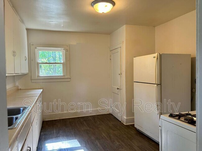 Building Photo - 238 Sobul Ave