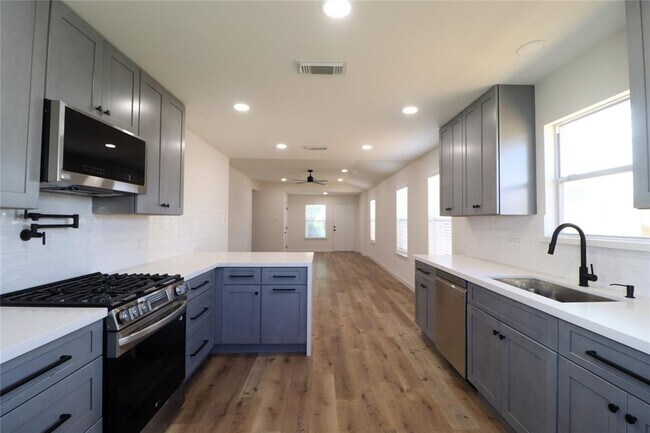 Building Photo - 3423 Princeton Point Ct