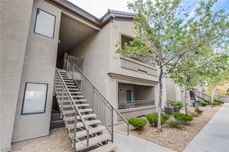 Building Photo - 8250 N Grand Canyon Dr
