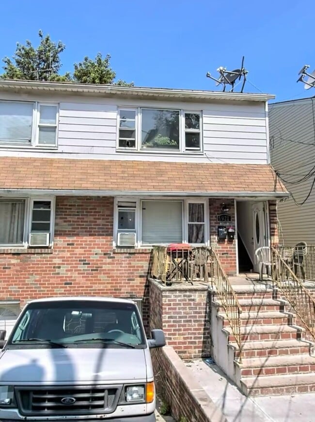 Building Photo - 6921 Liberty Ave