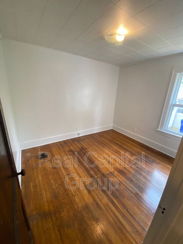Foto del edificio - 511 Shirley Ave