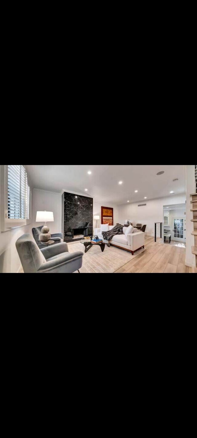 Foto del edificio - 618 Lincoln Blvd