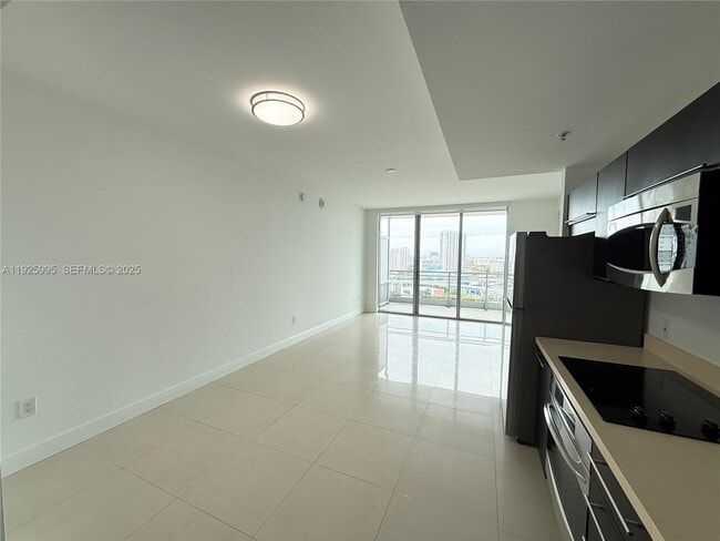 Building Photo - 90 SW 3rd St