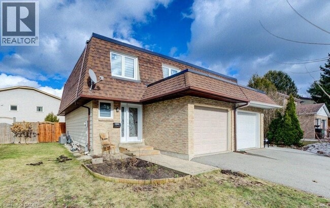 Building Photo - 394A CHURCHILL Court