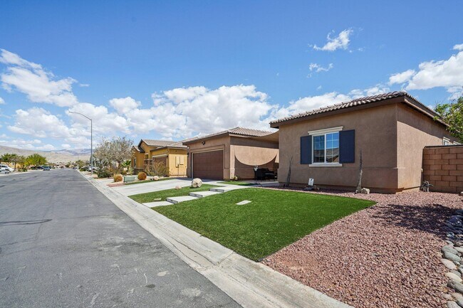 Building Photo - 42912 Gazapo Ct