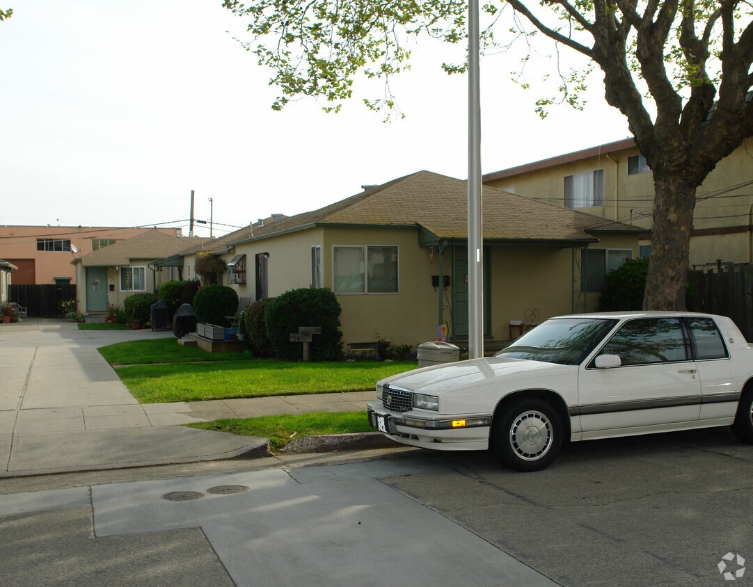 Foto del edificio - 930-932 N Idaho St