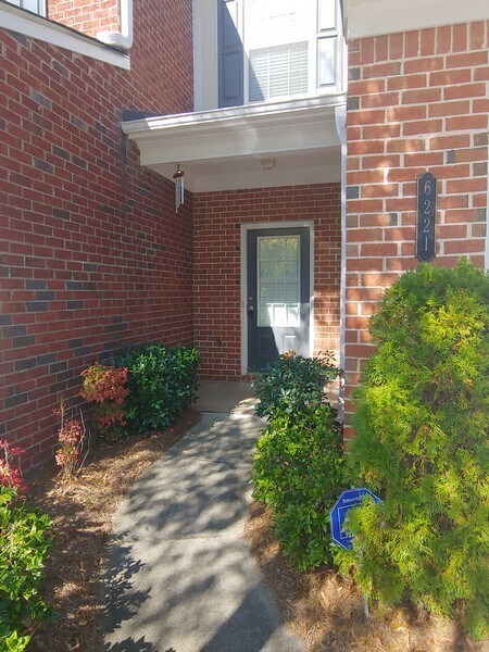 Foto del edificio - Stunning 3 Bedroom Townhome in Tucker!