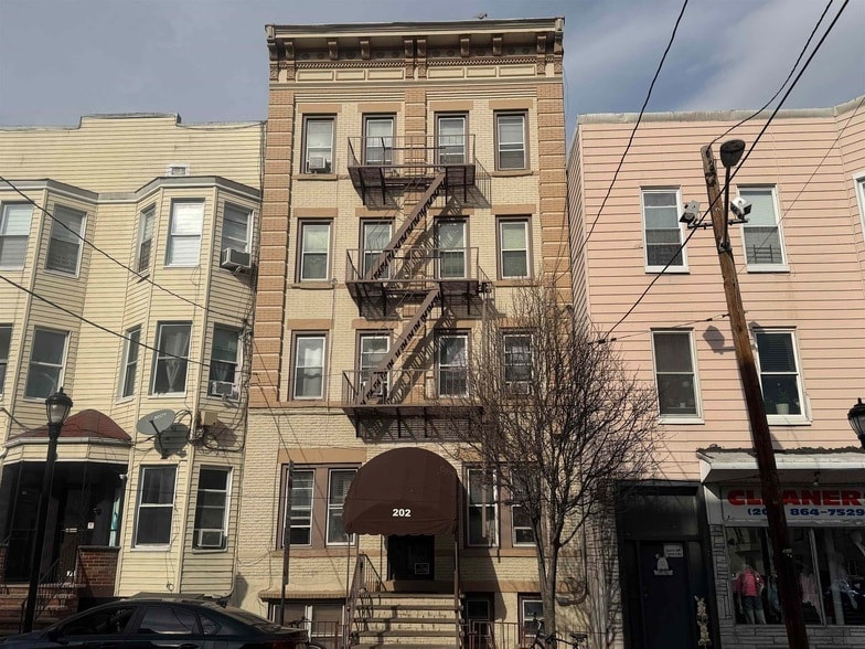 Photo - 202 48th Street Unit 3