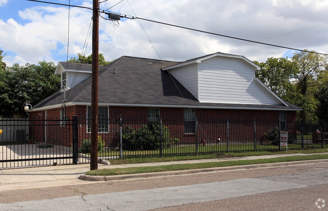 1501 Moody St, Houston, TX 77009 Apartments in Houston, TX