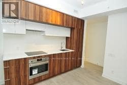 Building Photo - 185-2185 Roehampton Ave