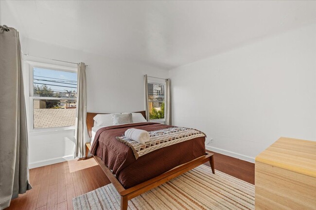 Foto del edificio - 4281 McClung Dr