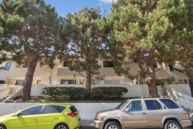 Foto del edificio - 15111 Freeman Ave