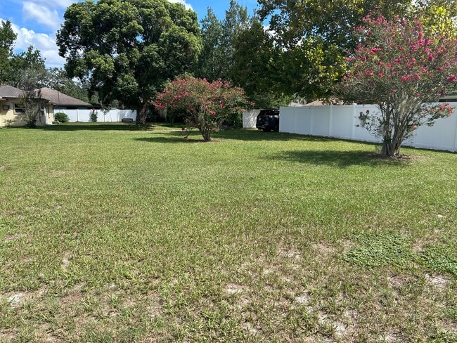 Building Photo - 286 Leafy Way Ave