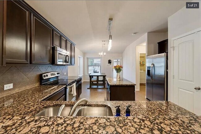 Building Photo - 881 Heritage Springs Trail