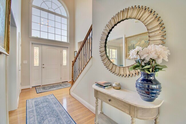 Building Photo - 9918 Burleigh Ln