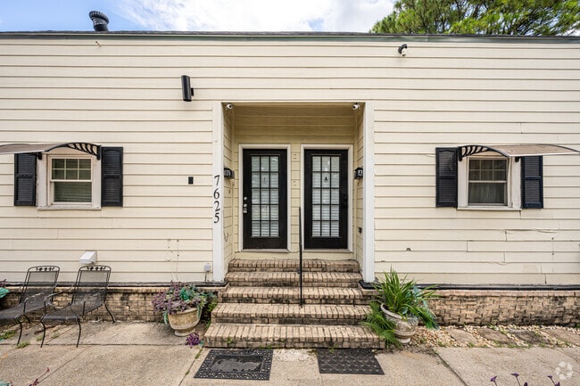 Building Photo - 7625 Hickory St