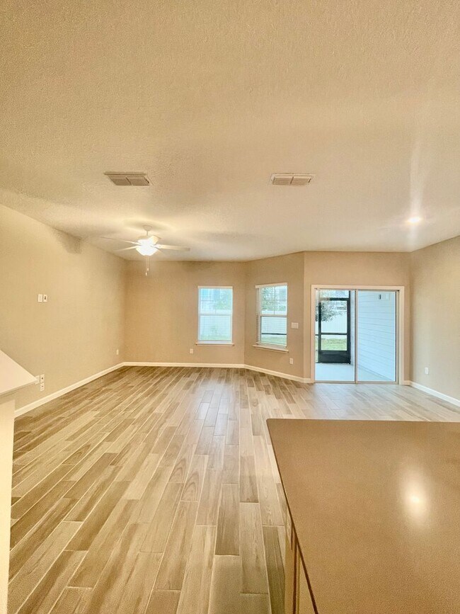 Foto del edificio - Newer Townhome in Jacksonville's Intracoastal Area