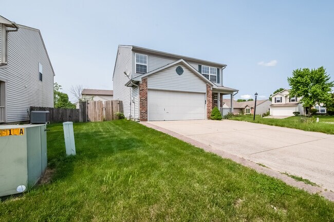 Foto del edificio - 7904 Oakdale Ln