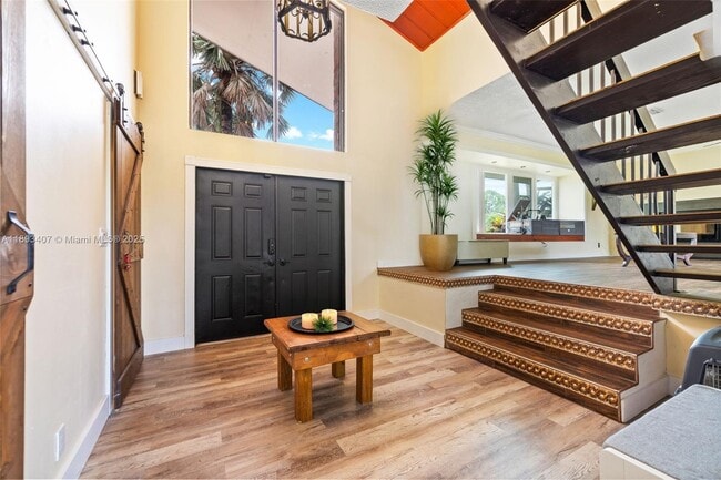 Foto del edificio - 16530 Royal Poinciana Ct