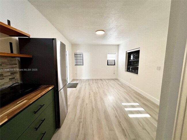 Foto del edificio - 19120 SW 128th Ct