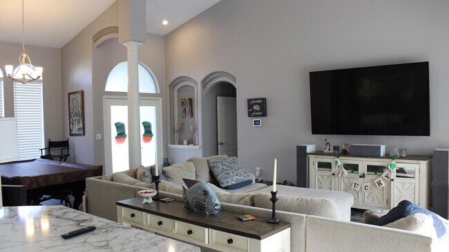 Foto del edificio - 132 Cambridge Ct