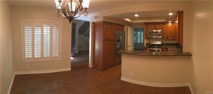 Building Photo - 61 Ashbrook