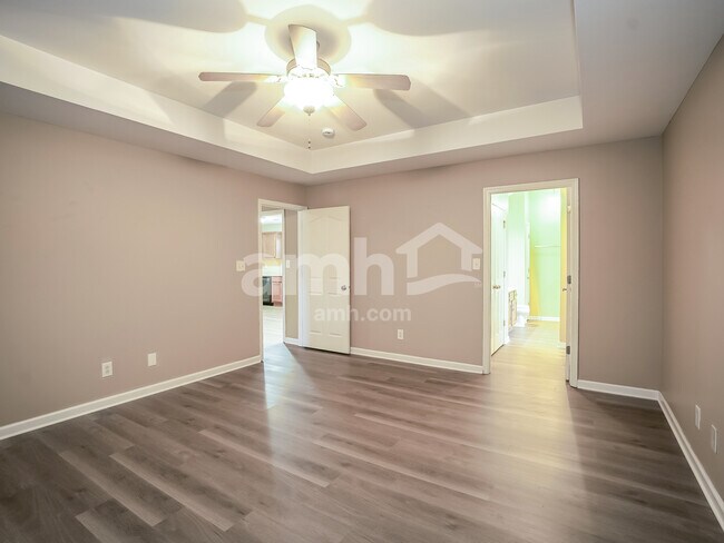 Foto del edificio - 720 Arrowfield Dr