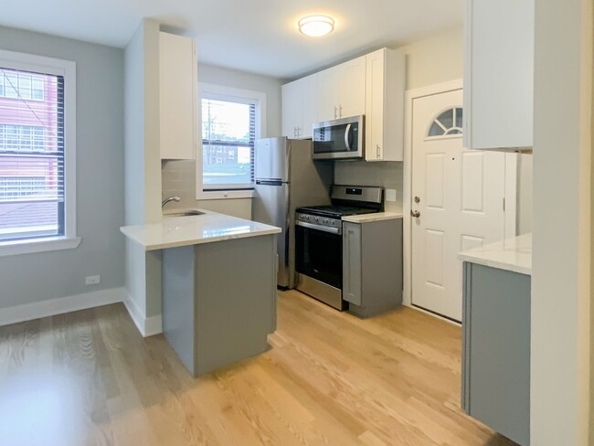 Foto del edificio - 3620 N Marshfield Ave