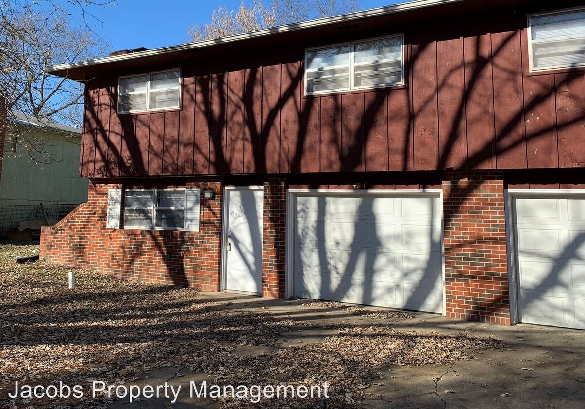 Primary Photo - 4329 W Bethany Dr